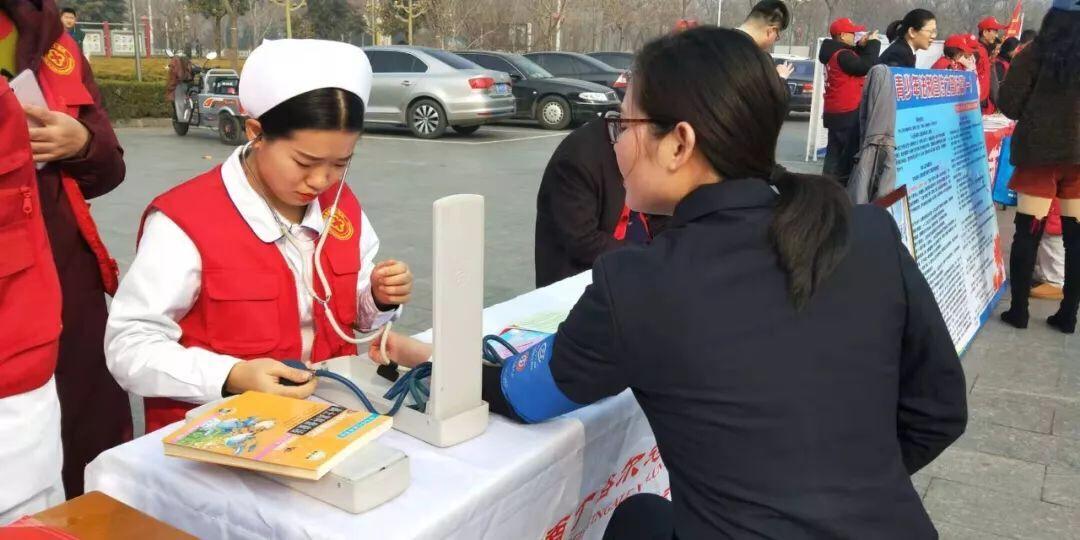 社区志愿服务热潮高涨，居民参与度显著提升