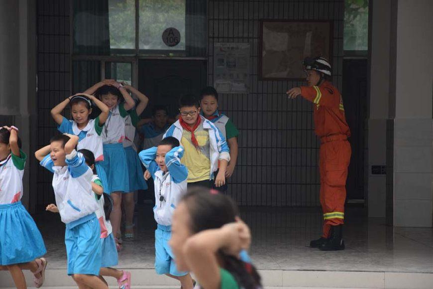 家庭防火，紧急疏散指南与火灾应对技巧